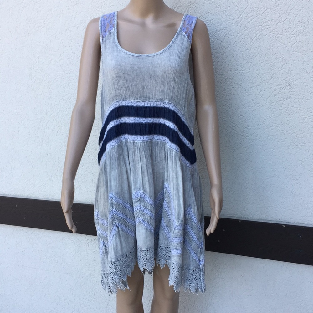 Young Threads medium dress sleeveless lace
